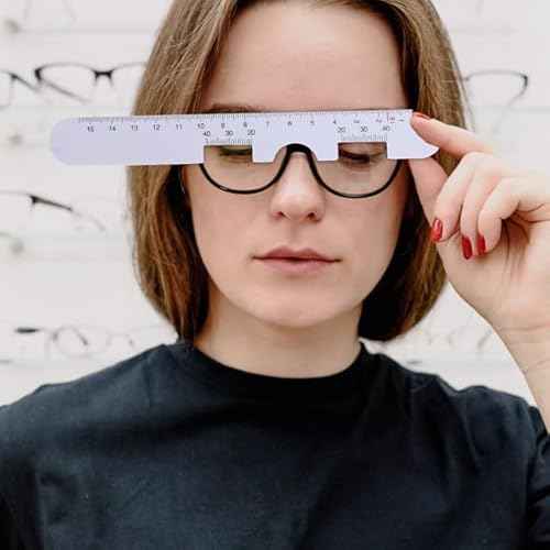 2Pcs White Pd Ruler Pupil Measurement Tool, Measuring Tool, Pupil Distance Meter Eye Ophthalmic, Distance Ruler, for Prescription Eyeglasses with Eye Care Tip