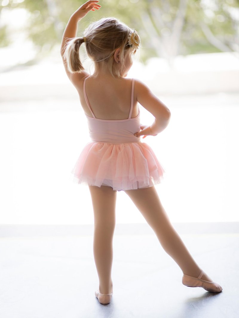 DIPUG Ballet Tights for Girls Dance Tights Toddler Thick Soft Footed Kids Nude Stockings Size 5t 6 7 8, 1 Pack