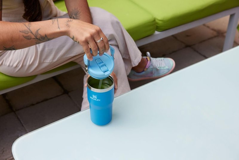 STANLEY IceFlow 2.0 Flip Straw Tumbler with Handle 20 oz | Twist On Lid and Flip Up Straw | Leak Resistant Water Bottle | Insulated Stainless Steel | BPA-Free | Rose Quartz 2.0