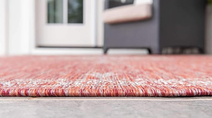 Unique Loom Outdoor Traditional Collection Area Rug - Antique (5' 1" x 8' Rectangle, Rust Red/ Gray)