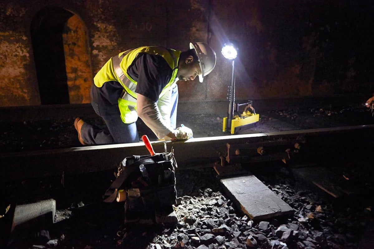 Streamlight 45670 10,000-Lumen Portable Scene Light - Collapsible Flood Light with AC/DC Charger & Extension Pole