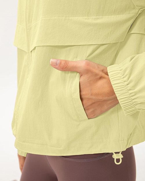 Locachy Women's Athletic Jacket - Lightweight Zip-Up with Windproof & Sun Protection Features