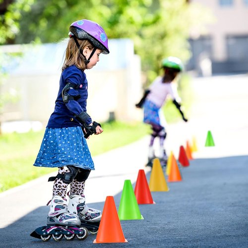Leelosp 48 Pack Traffic Cones - 7" & 9" Agility Field Markers for Soccer, Basketball & Training