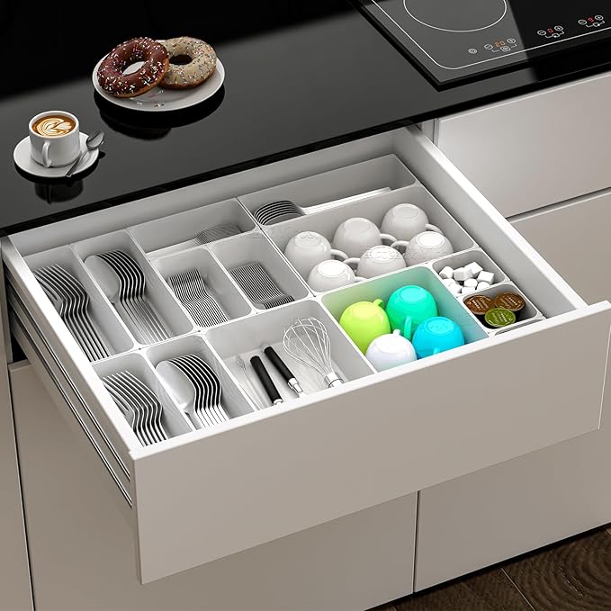 7 Pcs Plastic Drawer Organizer Set,4 Size Small Storage Containers for Organizing Jewelry,Utensil,Junk,Tea,Makeup,Shallow Drawer Organizers Tray Suitable for Office,Desk,Bathroom,Vanity,Kitchen,White
