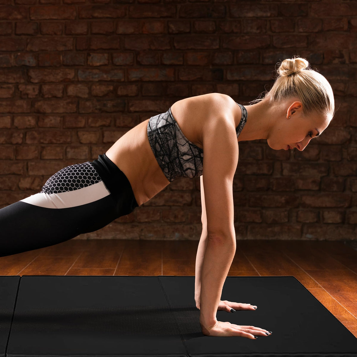 Signature Fitness Three Fold Folding Exercise Mat with Carrying Handles for MMA, Gymnastics and Home Gym Protective Flooring, 1.5-Inch Thick, Black
