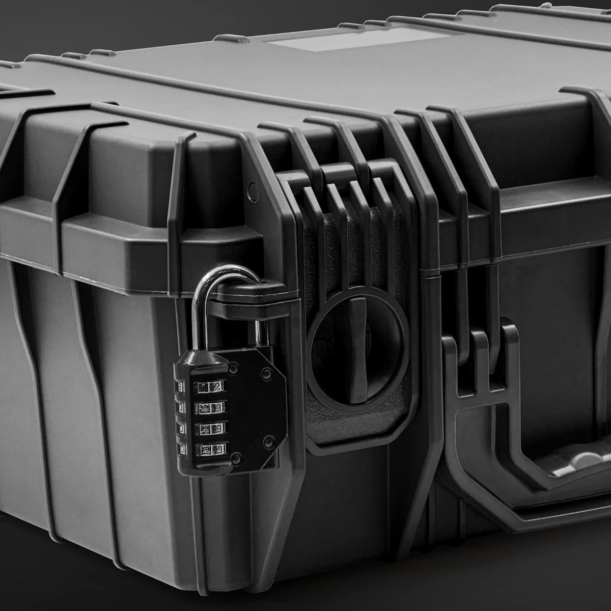 Seahorse 630 Heavy Duty TSA Approved Pistol Case - Waterproof for 4 Firearms & 12 Magazines