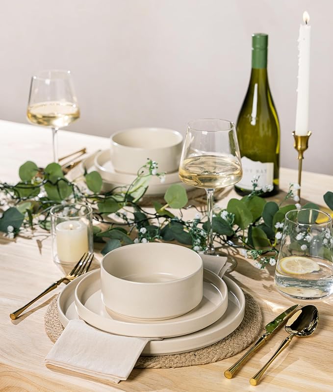 TheTerra Ceramic Dinnerware Sets for 6, 18 Pieces Porcelain Lightweight Plates and Bowls Sets, Scratch Resistant Dish Set, Oven & Microwave & Dishwasher Safe, Matte White