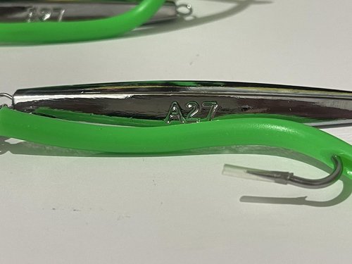 PESCALOX 5Pcs Diamond Jigs A27 3oz Green with 9/0 Hook