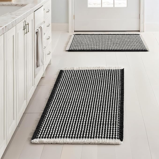 MIULEE Set of 2 Waffle Bathroom Rugs, Boho Bath Rugs Non Slip Washable, Super Absorbent Bath Mats, Ultra Soft Rubber Backed Shower Mats for Bathroom Floor, Tub and Shower, Black & Cream, 17x24 Inch