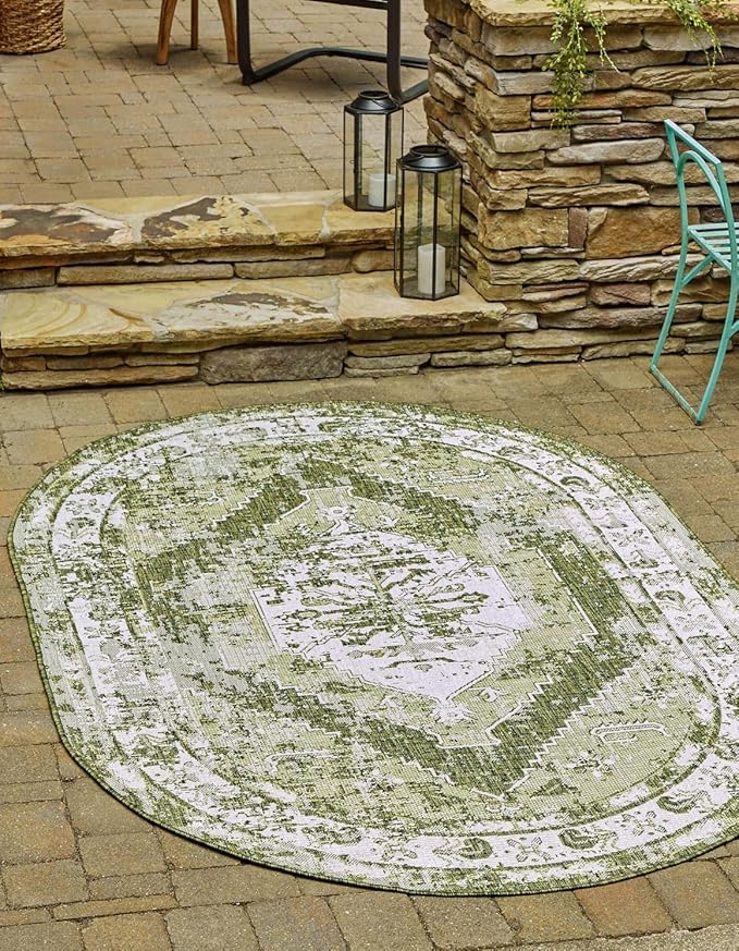 Unique Loom Outdoor Traditional Collection Area Rug - Valeria (7' 10" x 10' Oval, Green/ Light Green)