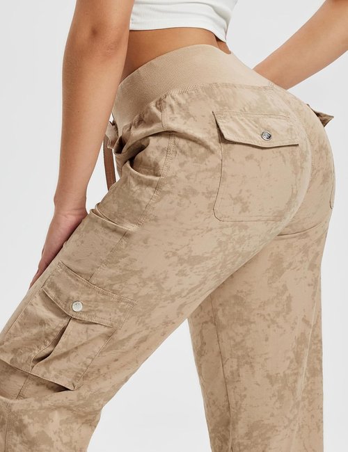 MoFiz Women's Capris - Lightweight Casual Pants with Pockets | Dressy Loose Fit Cargo for Hiking