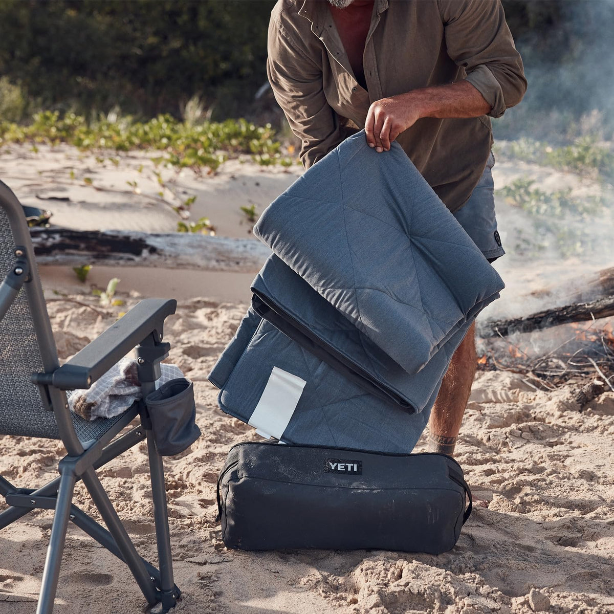 YETI Lowlands Blanket - Versatile Multi-Use Blanket with Convenient Travel Bag