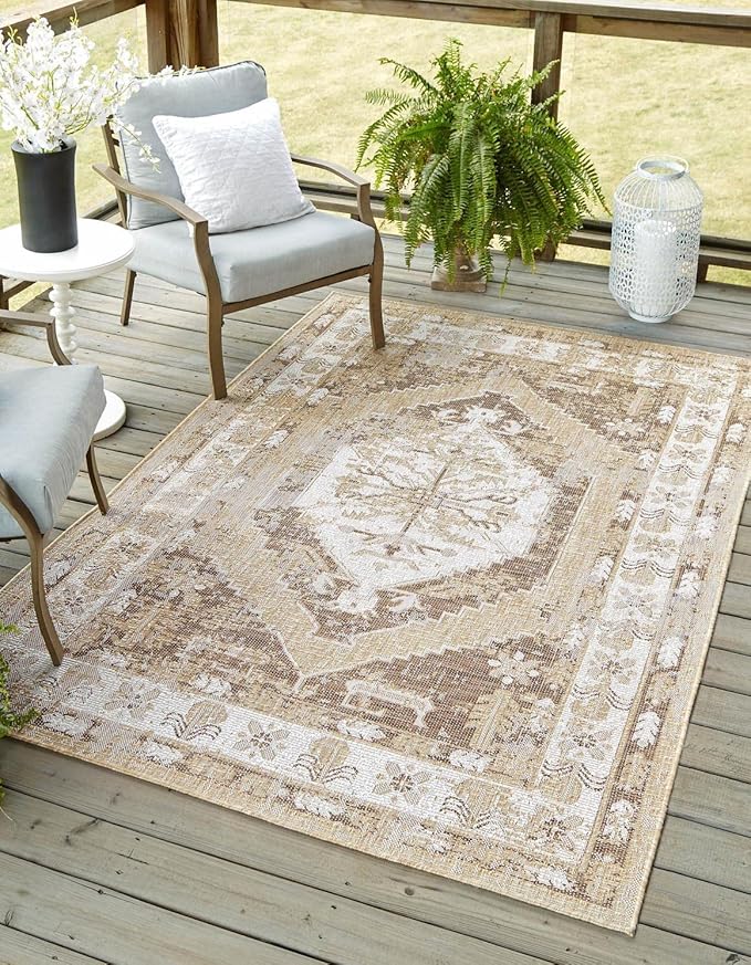 Unique Loom Outdoor Traditional Collection Area Rug - Valeria (7' 1" x 10' Rectangle, Natural/ Ivory)