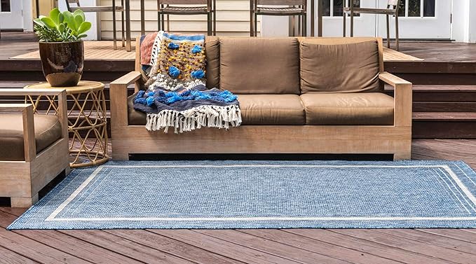 Unique Loom Outdoor Border Collection Area Rug - Soft Border (4' 1" x 6' 1" Rectangle, Blue/ Ivory)
