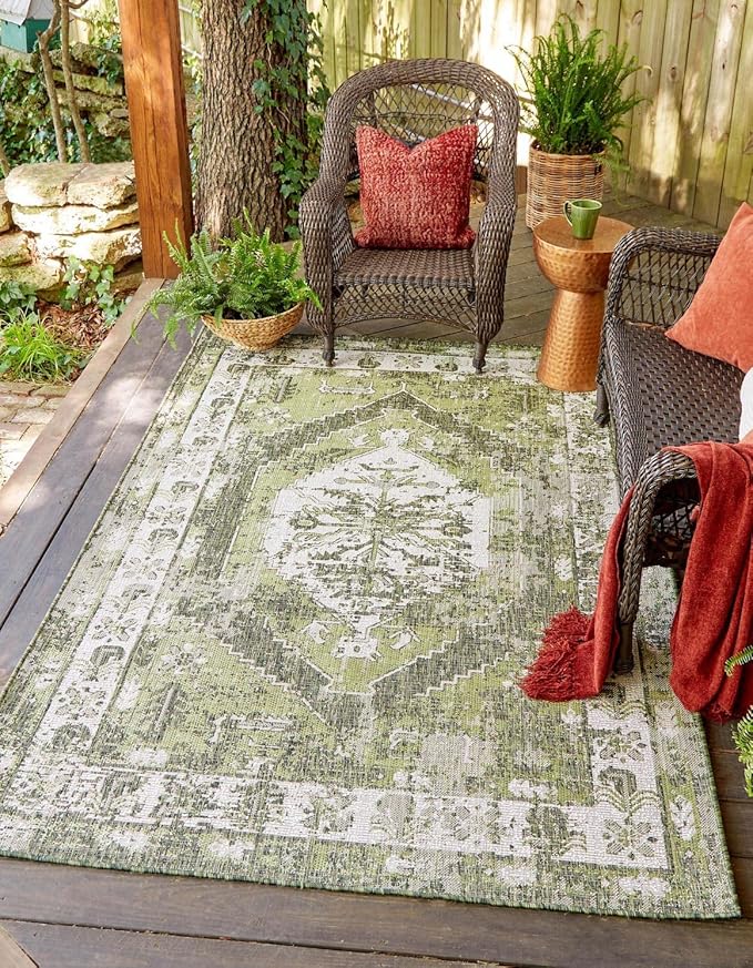 Unique Loom Outdoor Traditional Collection Area Rug - Valeria (9' x 12' 2" Rectangle, Green/ Light Green)