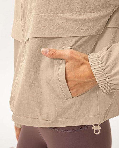 Locachy Women's Athletic Jacket - Lightweight Zip-Up Design with Windproof Sun Protection | Perfect for Outdoor Workouts