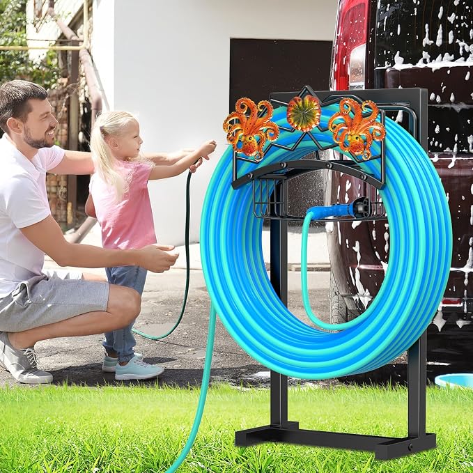Garden Hose Holder for Outside, Freestanding Water Hose Holder Storage with Storage Basket, Heavy Duty Metal Hose Reels Hanger Stand Organizer with 4 Spikes for Yard Lawn Black
