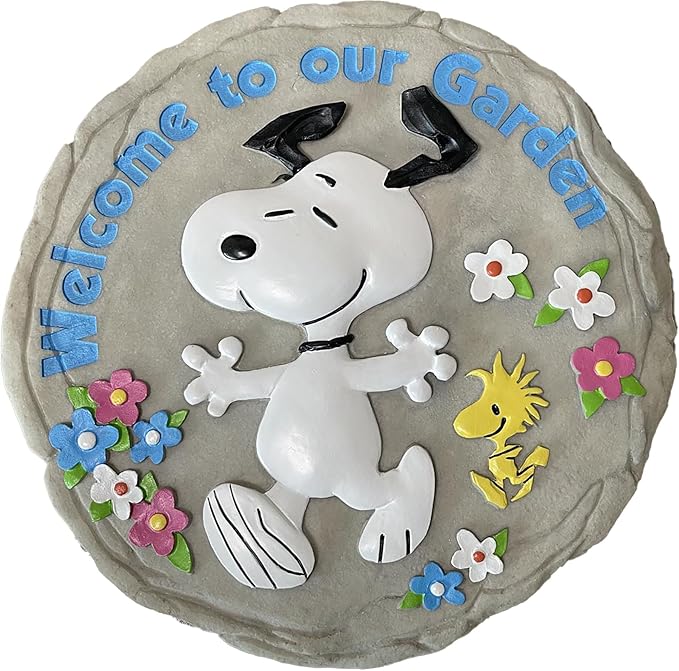Spoontiques - Peanuts Welcome Stepping Stone - Decorative Garden Stone for Yard, Patio, Garden or Walkway - Outdoor or Indoor Home Decor (13443)