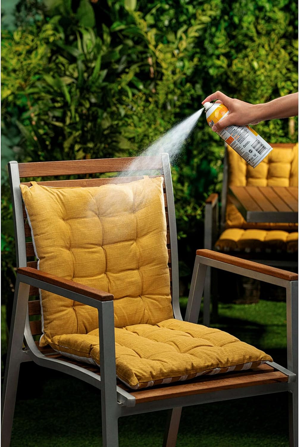 Scotchgard Sun and Water Shield - Water-Repellent Protection Spray | 10.5 Ounces