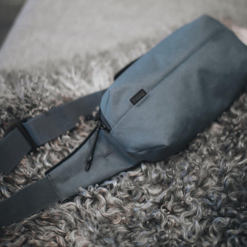 Thule Aion Sling Bag, Dark slate