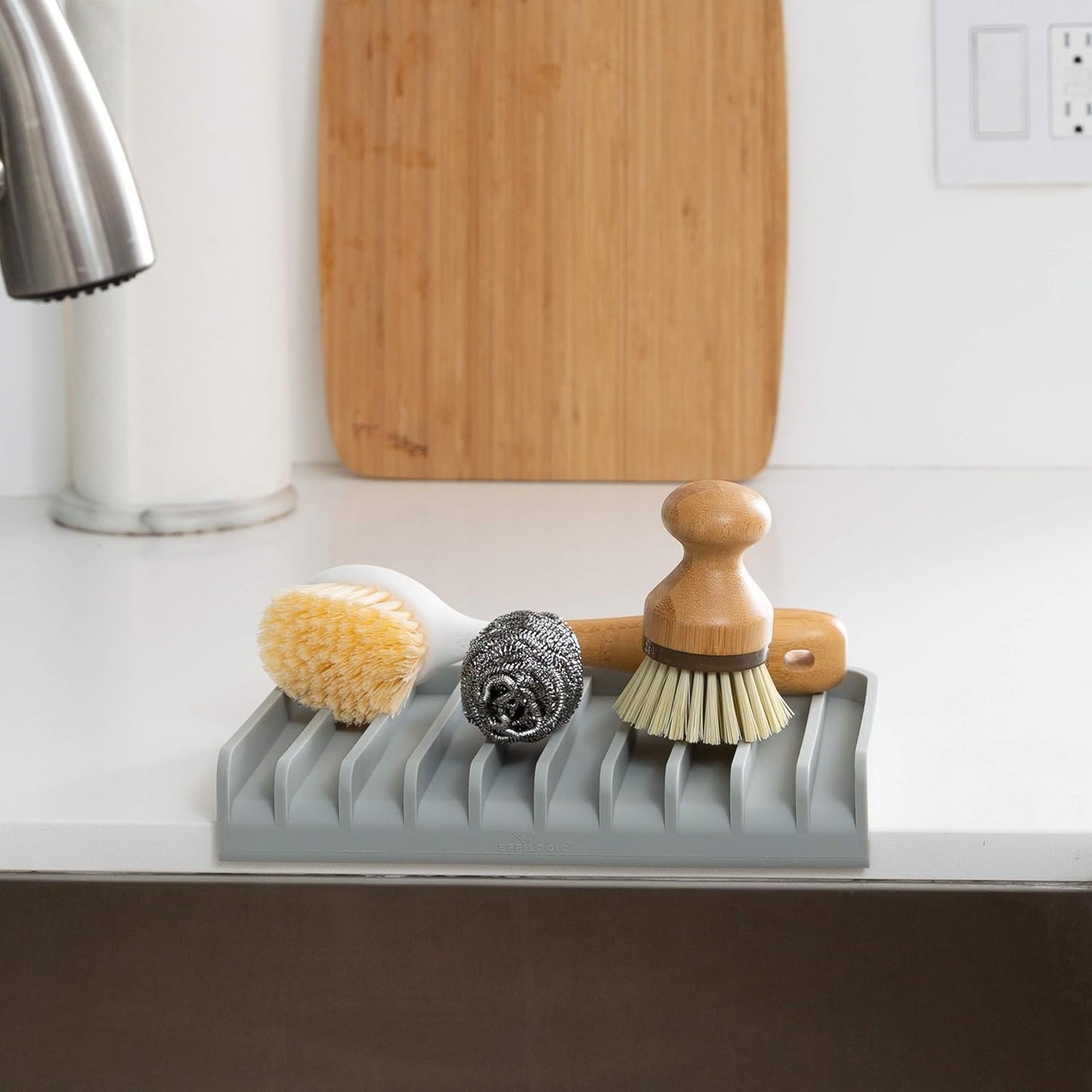 Effilogic Silicone Sponge Holder – Self-Draining Kitchen Sink Organizer, Quick Dry Mat and Counter Protector – Dishwashing Accessories for Sponges, Brushes, and Soap - Large Gray