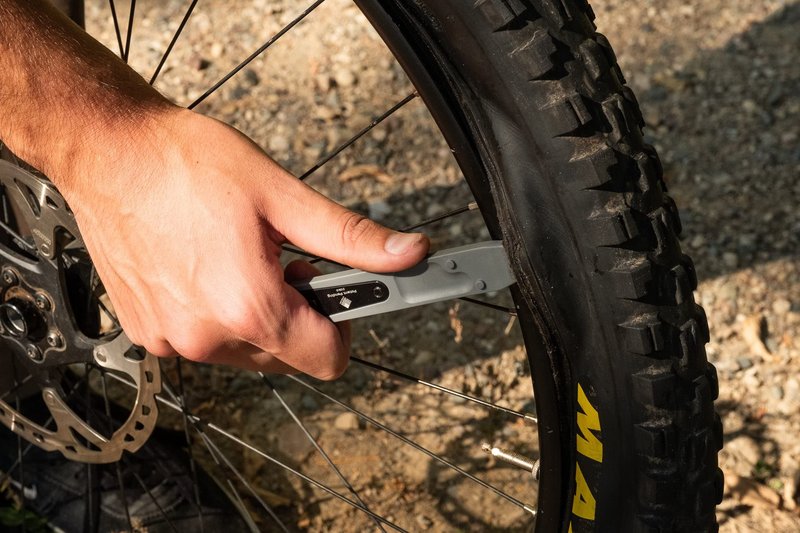 Wolf Tooth 8-Bit Tire Lever Kit One