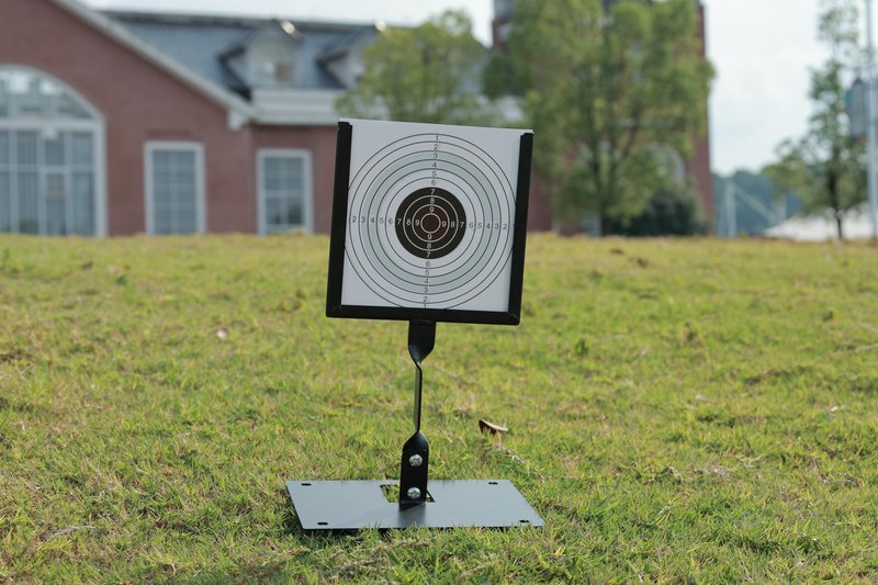 STRONCHUANBb Gun Target, Shooting Target, Slingshot Target, Comes with 20 Paper Targets, Square, Iron, Portable Design, Suitable for Outdoor Shooting and Hunting Shooting