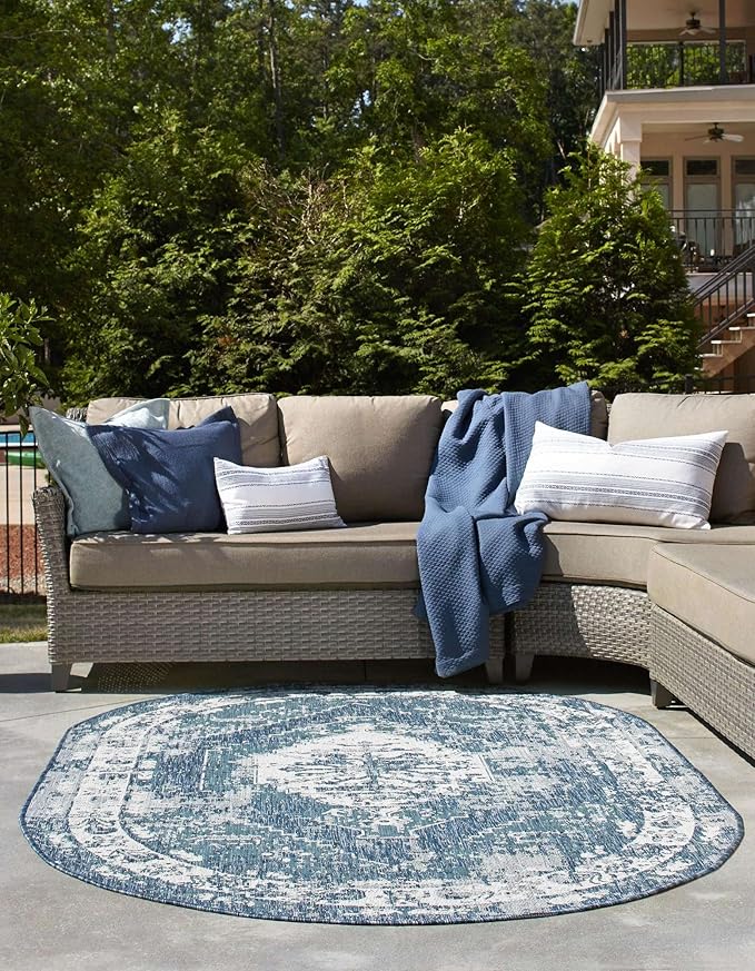 Unique Loom Outdoor Traditional Collection Area Rug - Valeria (5' 3" x 7' 10" Oval, Blue/ Ivory)