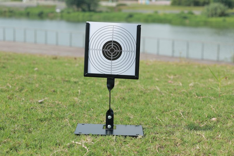 STRONCHUANBb Gun Target, Shooting Target, Slingshot Target, Comes with 20 Paper Targets, Square, Iron, Portable Design, Suitable for Outdoor Shooting and Hunting Shooting