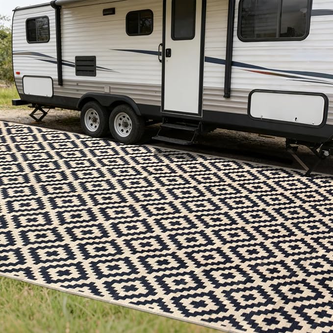 SAND MINE Reversible Mats, Plastic Straw Rug, Modern Area Rug, Large Floor Mat and Rug for Outdoors, RV, Patio, Backyard, Deck, Picnic, Beach, Trailer, Camping (8' x 16', Black & Beige Lattice)