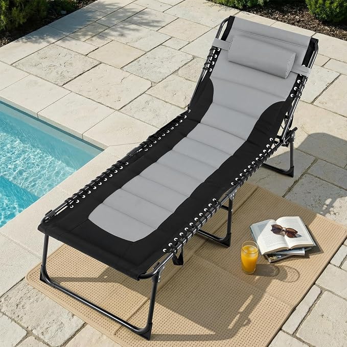 TLSUNNY Padded Folding Lounge Chair, Portable Reclining Chair with Pillow & Side Pocket, Outdoor 5-Position Adjustable Chaise Lounger with Carrying Handle, for Beach, Pool, Sunbathing (Black & Gray)