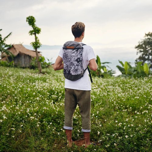 Free Range 25L Backpack for Hiking, Skiing & Daily Commute with Removable Waistbelt & Adjustable Sternum Strap (Barn Owl)