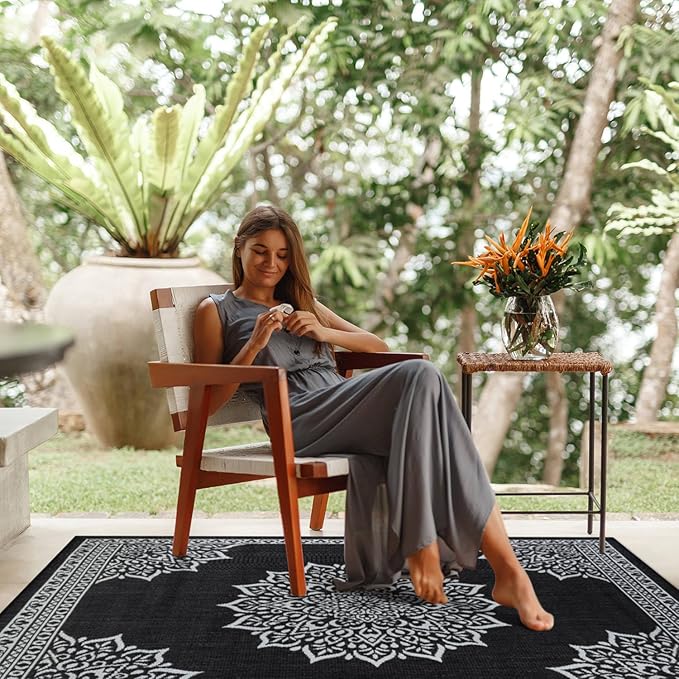 CAMILSON Indoor Outdoor Rug, 10x14 Medallion Black White Modern Area Rugs for Large Indoor and Outdoor Patios, Kitchen and Hallway Mats, Washable Porch Deck Outside Carpet (Medallion Black, 10 x 14)