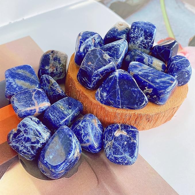 QINJIEJIE 0.9 LBS Blue Sodalite Polished Stones Tumbled Crystals Bulk Gemstones 0.6-1" Irregular Stone Rocks Natural Reiki Healing Crystal for Plants Vase Filler Home Decor Meditation Gifts