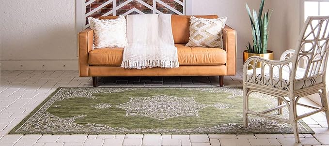 Unique Loom Outdoor Traditional Collection Area Rug - Antique (7' 1" x 10' Rectangle, Green/ Gray)