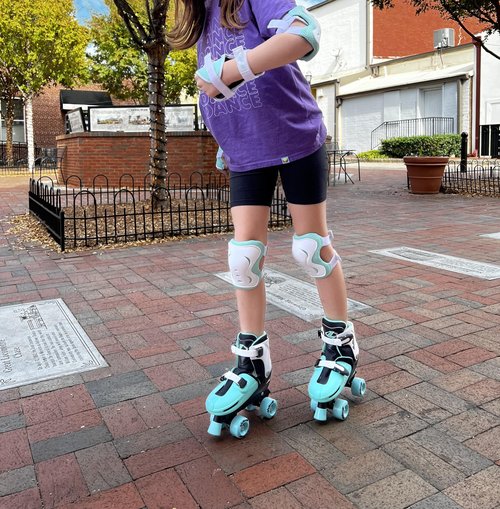 Lenexa Go GRO Adjustable Quad Roller Skate Bundle – Kids Roller Skates with Wrist Guards, Knee Pads, Elbow Pads, and Matching Backpack (Black, Teal, Adjustable Medium (12J to 2)