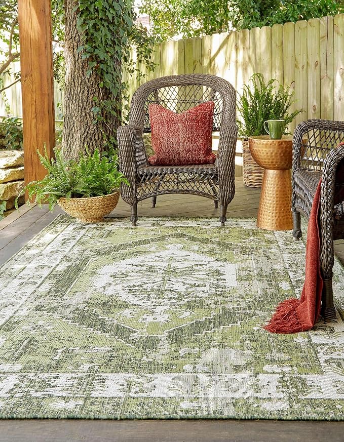 Unique Loom Outdoor Traditional Collection Area Rug - Valeria (10' x 14' 1" Rectangle, Green/ Light Green)