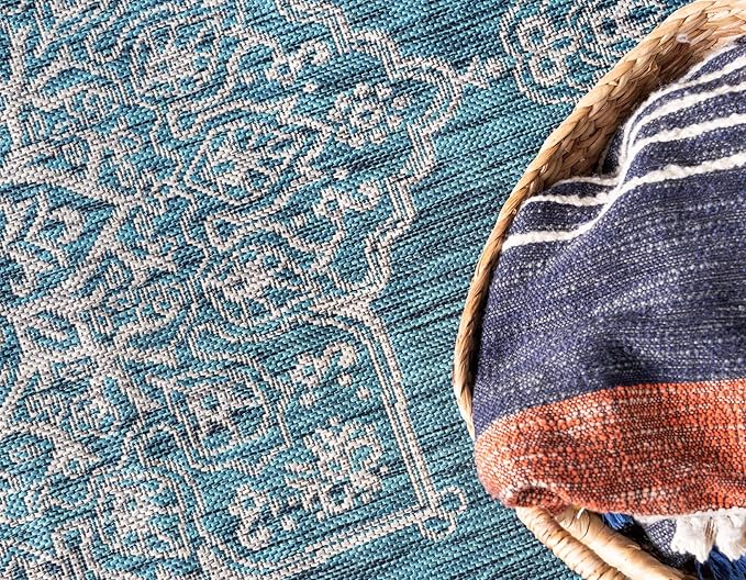 Unique Loom Outdoor Traditional Collection Area Rug - Antique (4' 1" x 6' 1" Rectangle, Teal/ Gray)