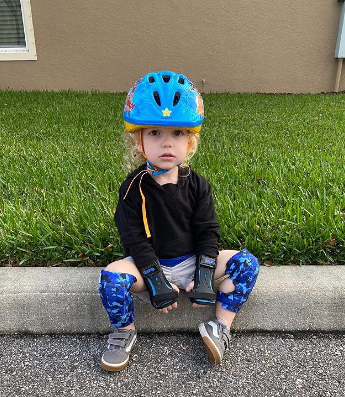 Simply Kids Wrist Guards - Protective Wristsavers for Children & Toddlers | Ideal for Biking, Skating & Snowboarding