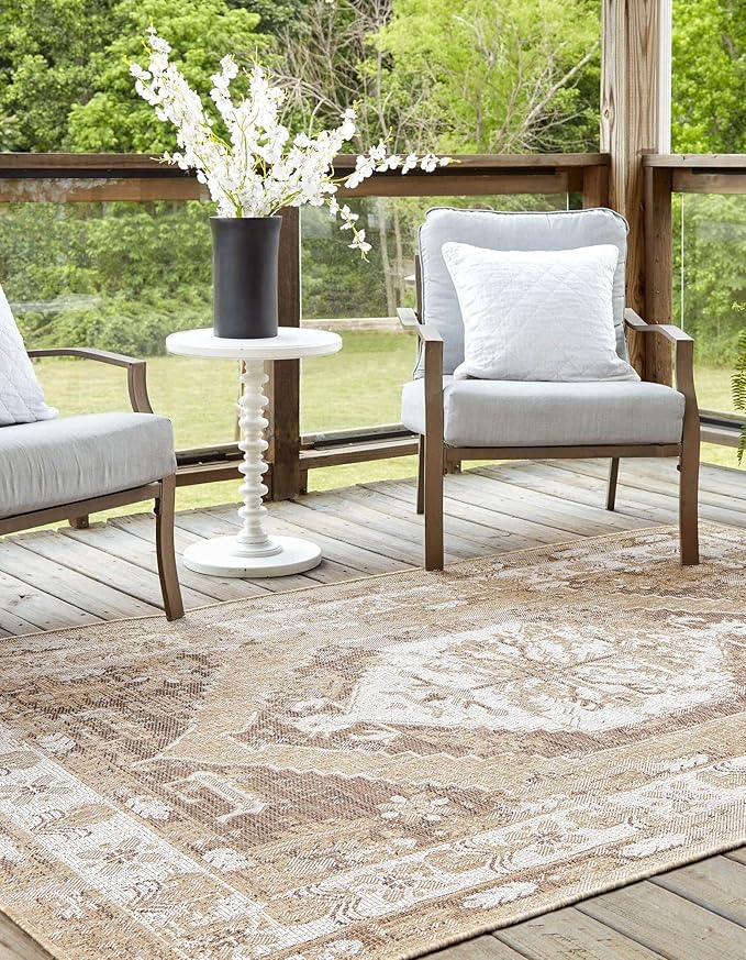 Unique Loom Outdoor Traditional Collection Area Rug - Valeria (7' 1" x 10' Rectangle, Natural/ Ivory)